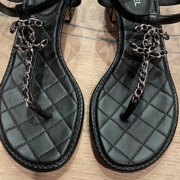 Authentic Chanel Black Leather CC Sandals Size 37 - Picture 4 of 6